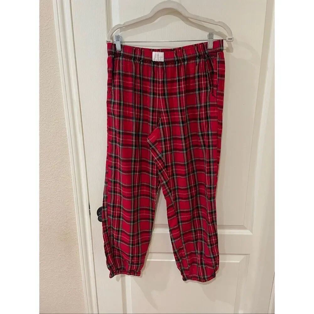 J.Crew red and black plaid flannel pajama pants with an elasticized waistband an